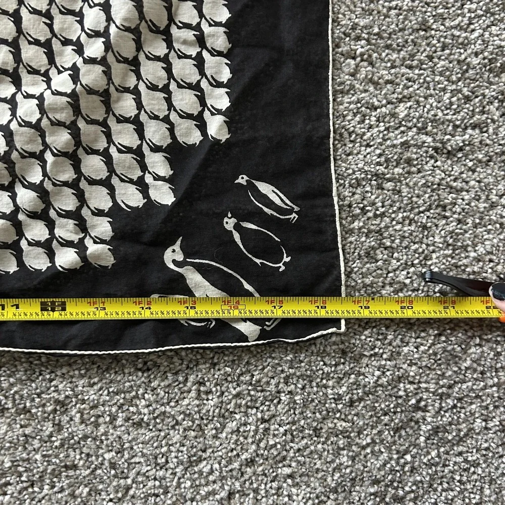 N/A square scarf